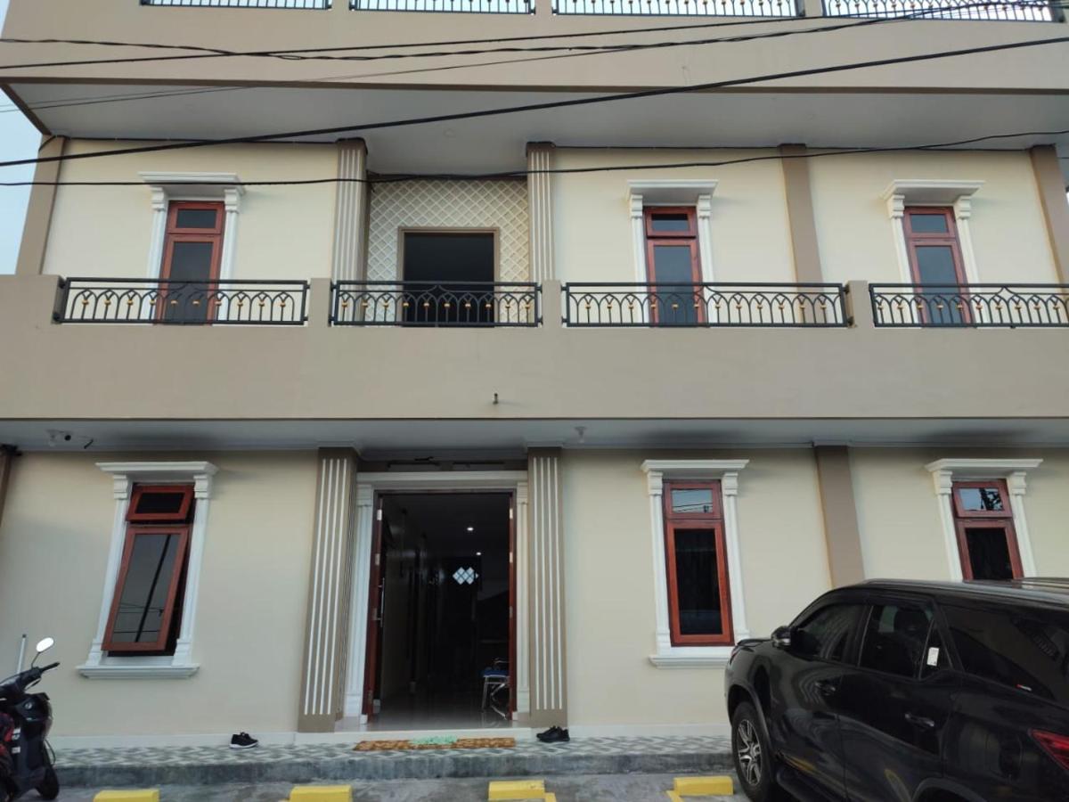 M1 Residence Manado Eksteriør billede