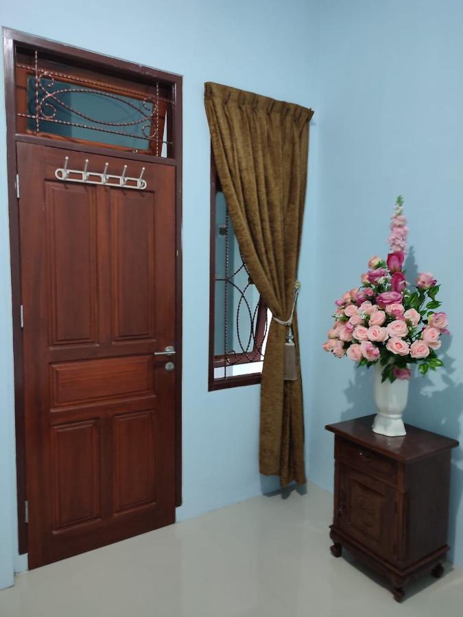 M1 Residence Manado Eksteriør billede